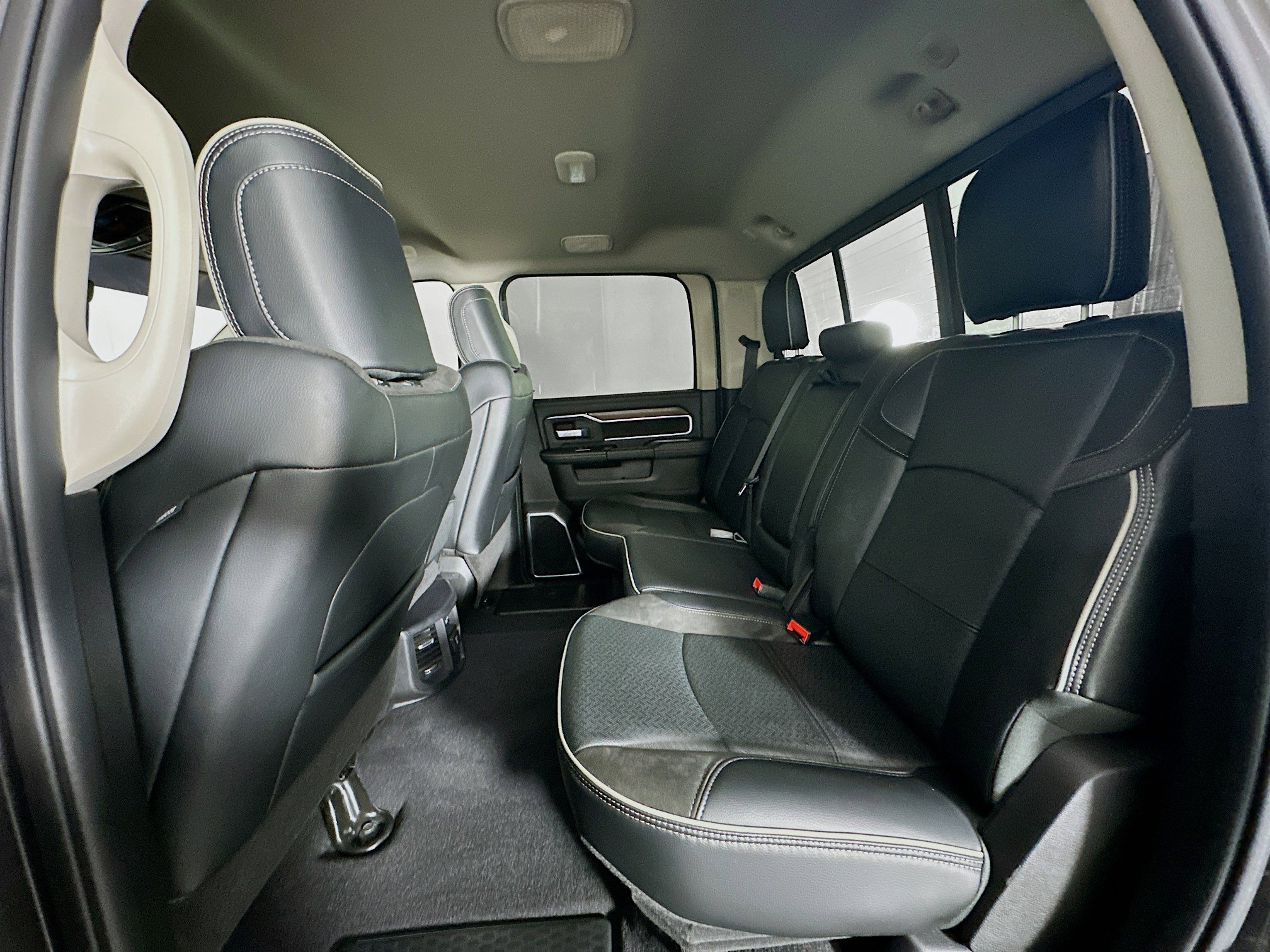 Used 2024 RAM 2500 Laramie w/ Safety Group image 29