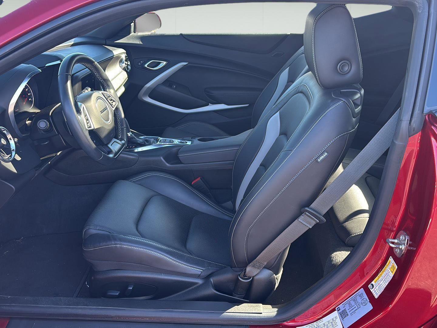 Used 2022 Chevrolet Camaro LT image 15