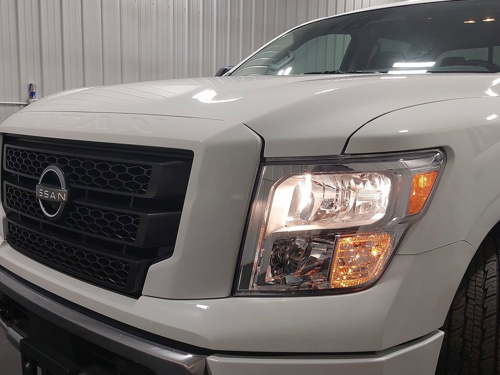 Certified 2024 Nissan Titan SV w/ SV Convenience Package image 30