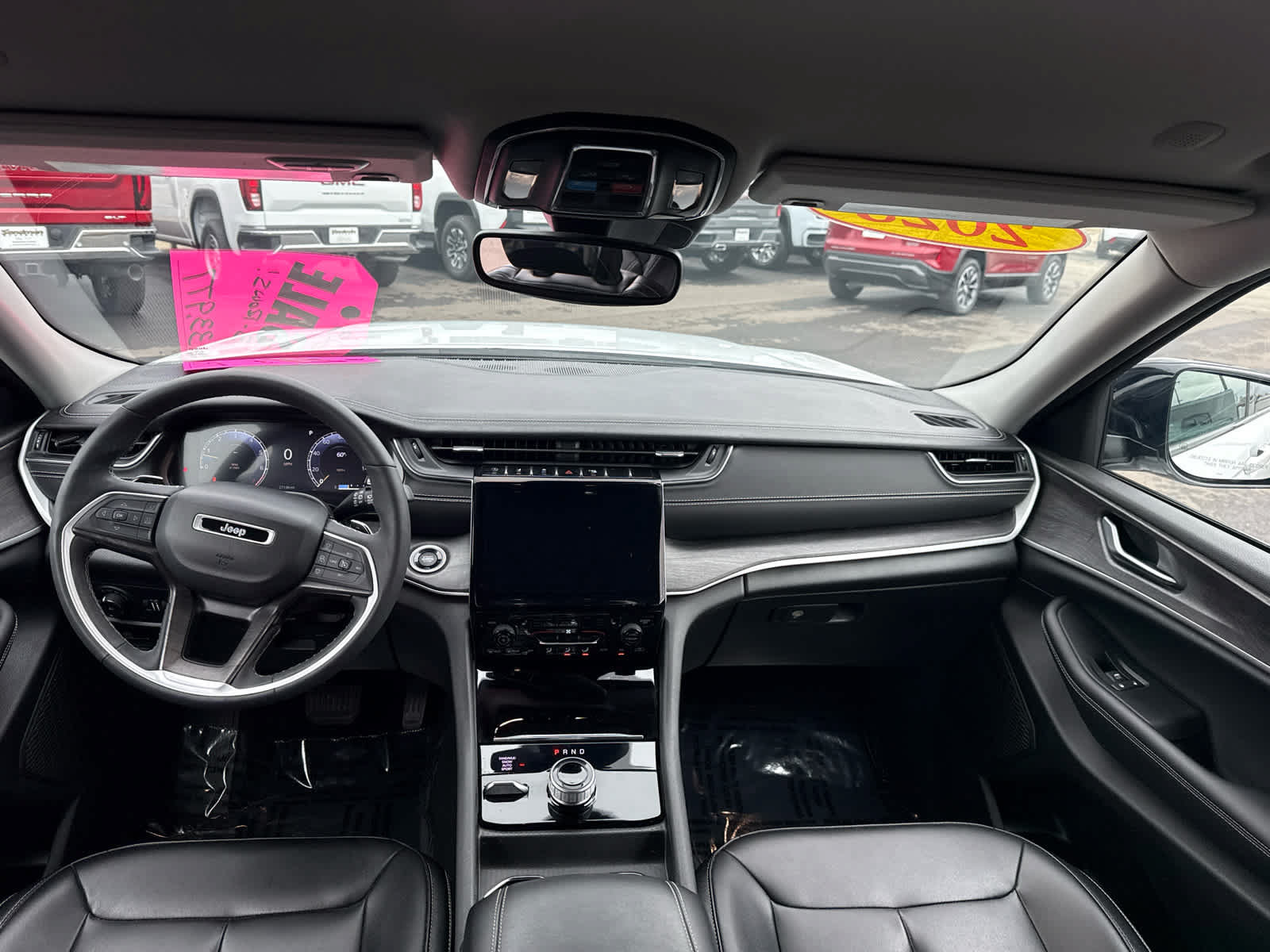 Used 2023 Jeep Grand Cherokee L Limited AWD/4WD image 19