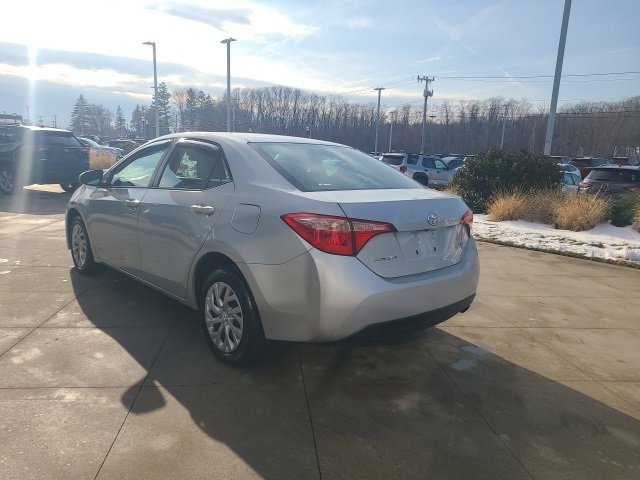 Used 2018 Toyota Corolla LE image 5
