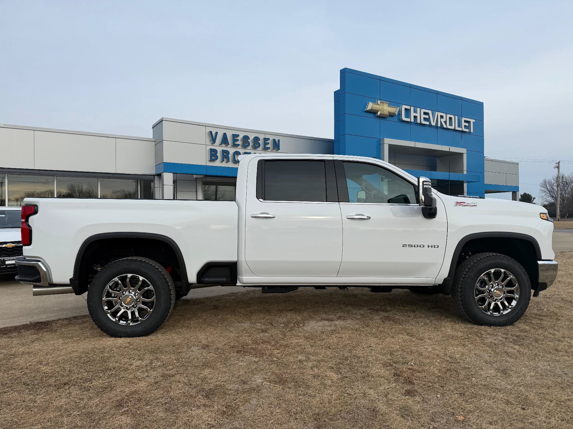 New 2026 Chevrolet Silverado 2500 LTZ w/ LTZ Premium Package AWD/4WD image 8