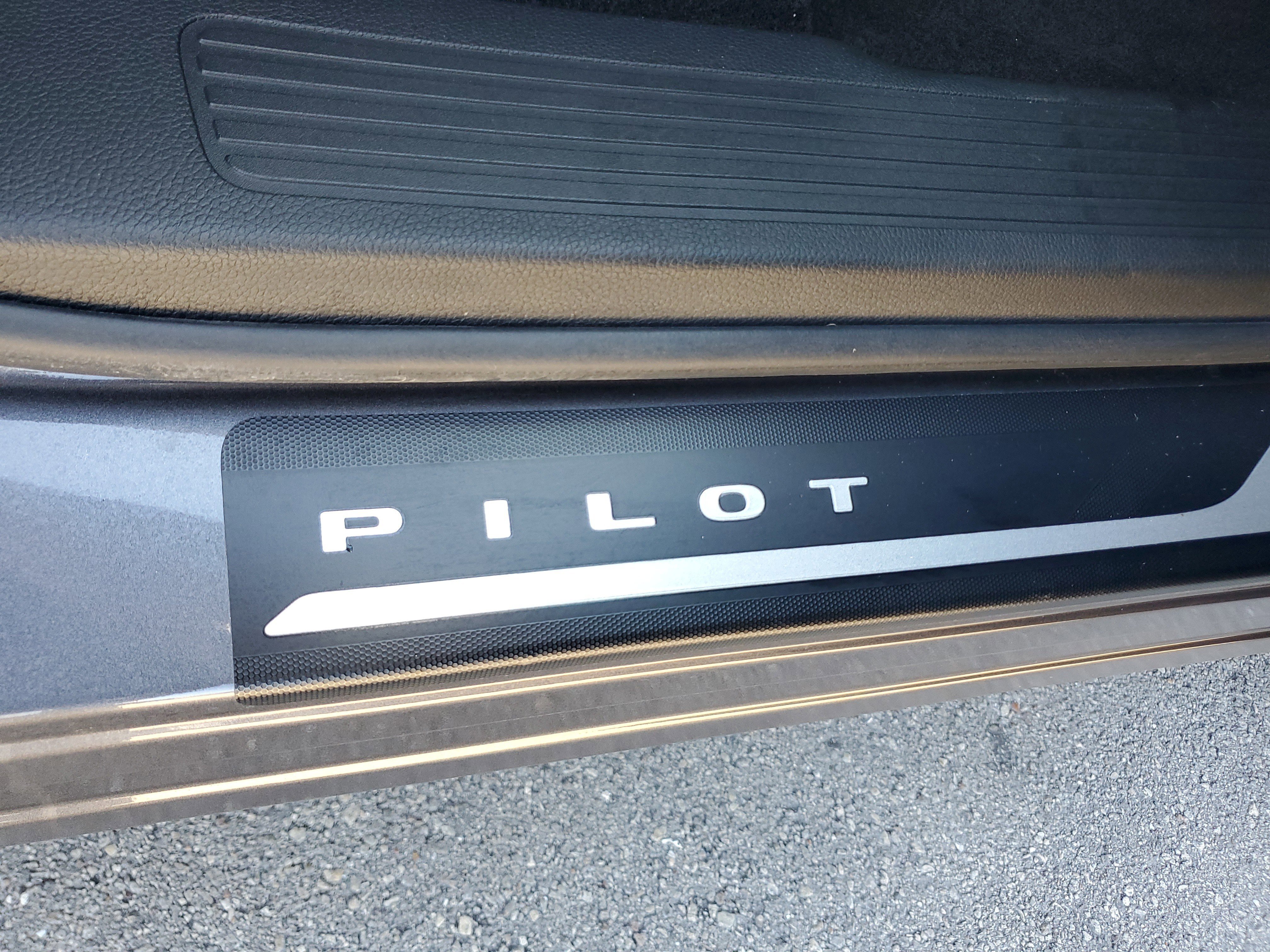 Used 2025 Honda Pilot EX-L image 31
