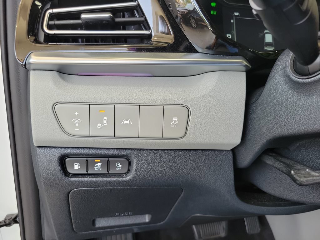 Used 2021 Kia Niro EX FWD image 17