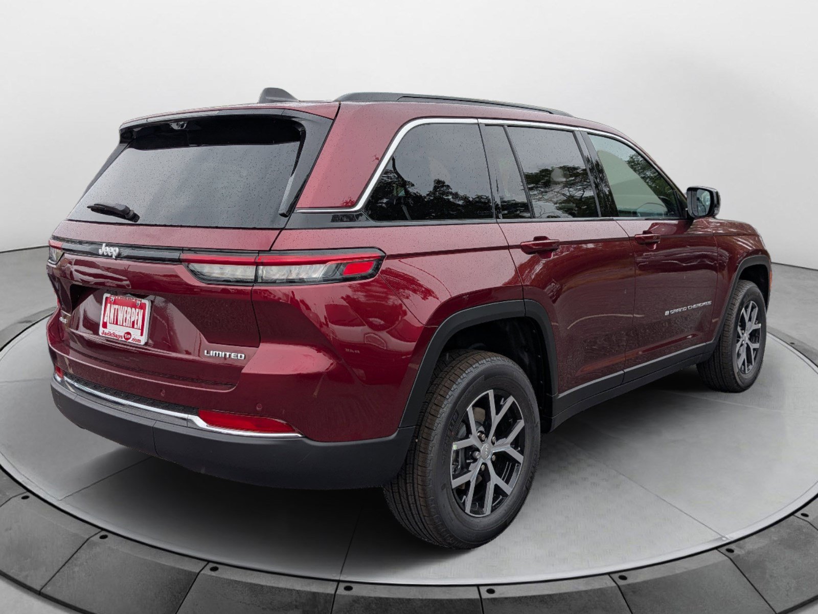 New 2025 Jeep Grand Cherokee Limited w/ Luxury Tech Group II AWD/4WD image 3