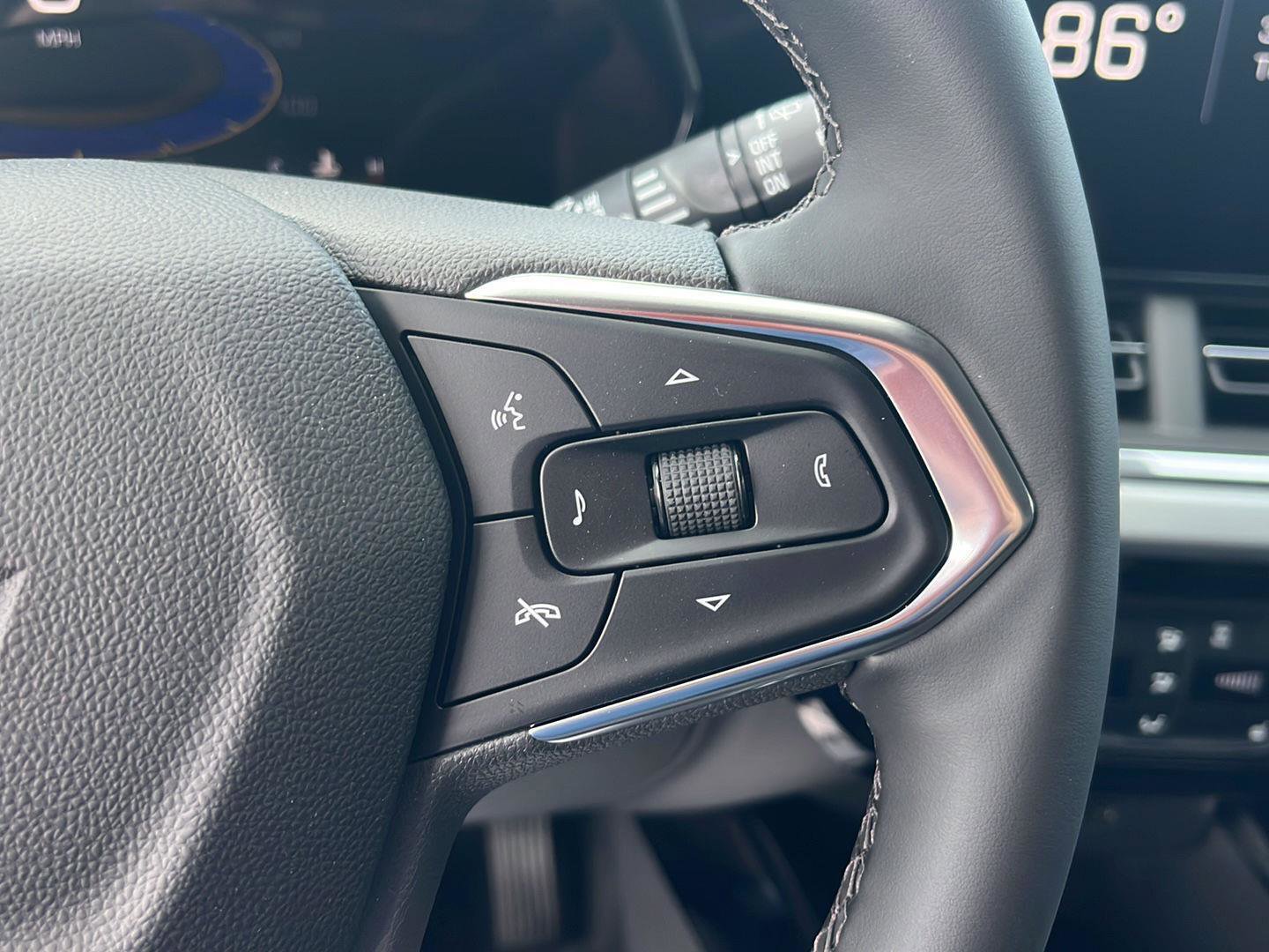 New 2026 Chevrolet Trax LT image 12