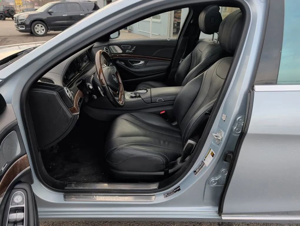 Used 2016 Mercedes-Benz S 550 4MATIC Sedan image 34