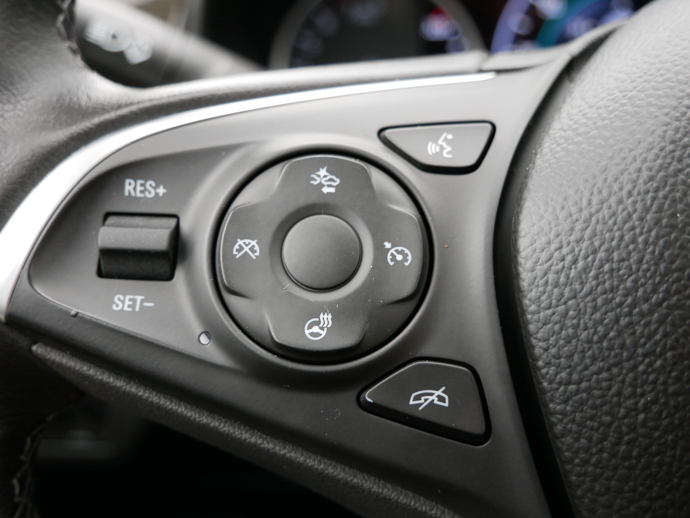 Used 2020 Buick Envision Premium w/ LPO, Cargo Package AWD/4WD image 26