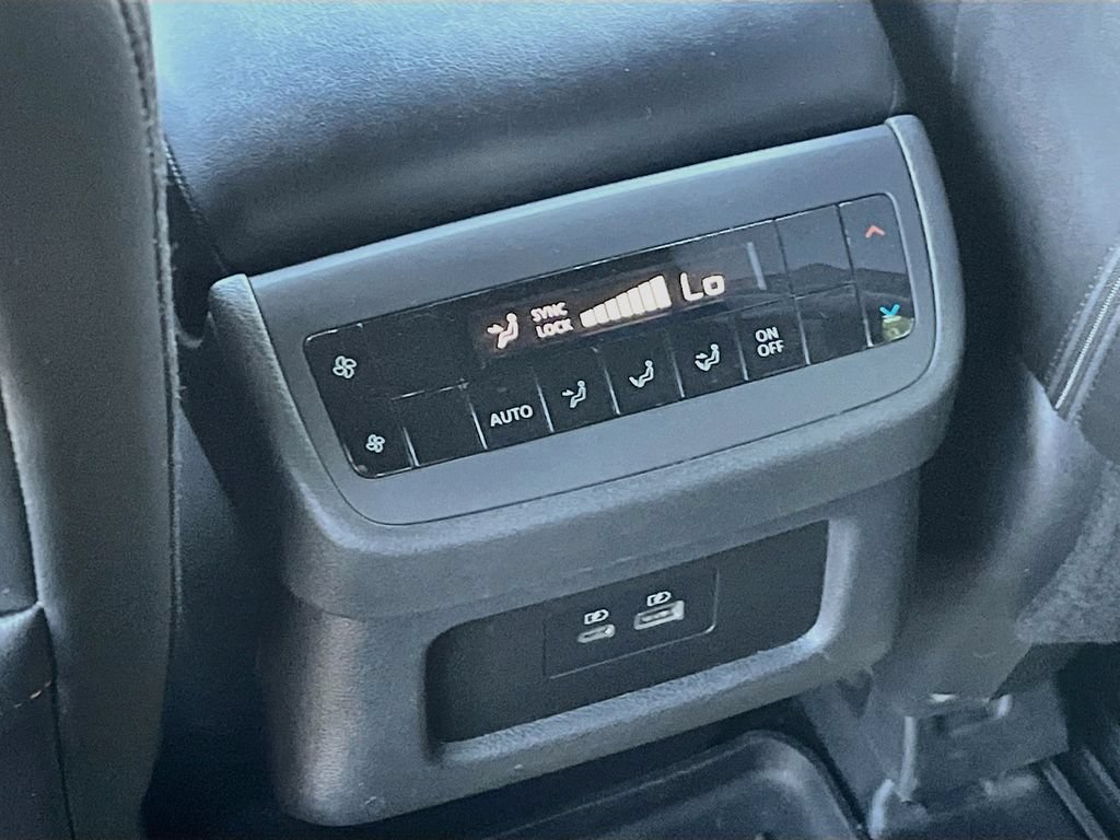 Used 2025 Nissan Pathfinder Rock Creek AWD/4WD image 24
