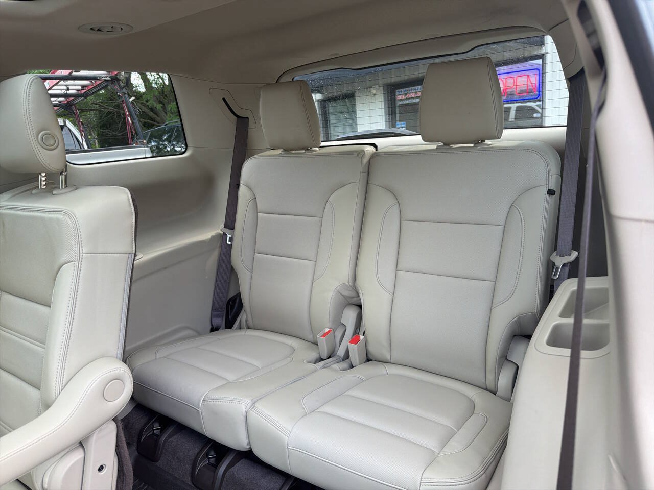 Used 2019 GMC Acadia Denali w/ Technology Package FWD image 29