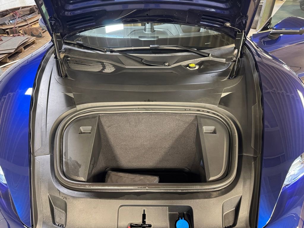 Used 2022 Porsche Taycan 4 Cross Turismo image 27