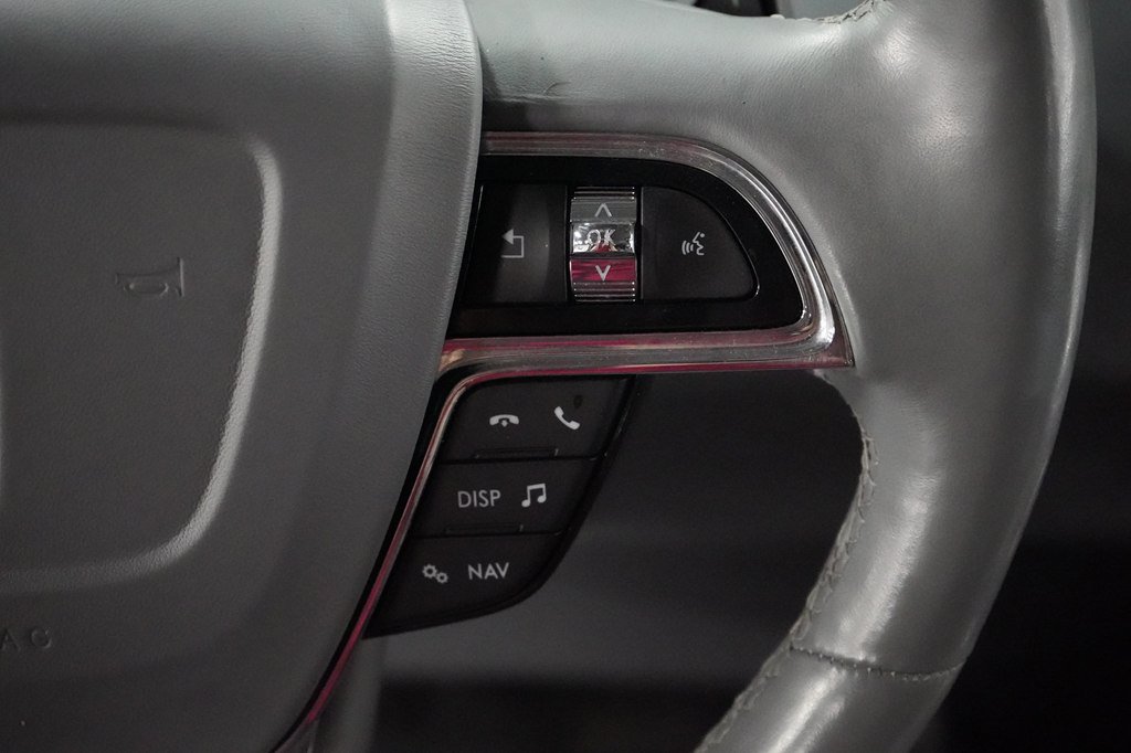 Used 2019 Lincoln Navigator L Select RWD image 15