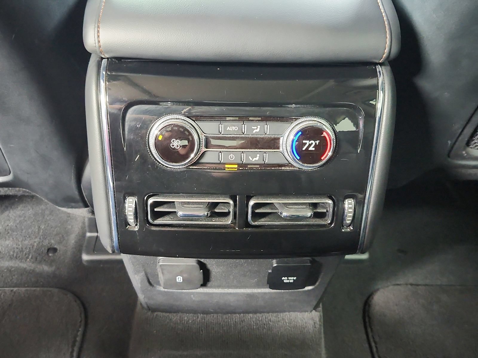 Used 2023 Lincoln Aviator AWD w/ Premium Package image 40