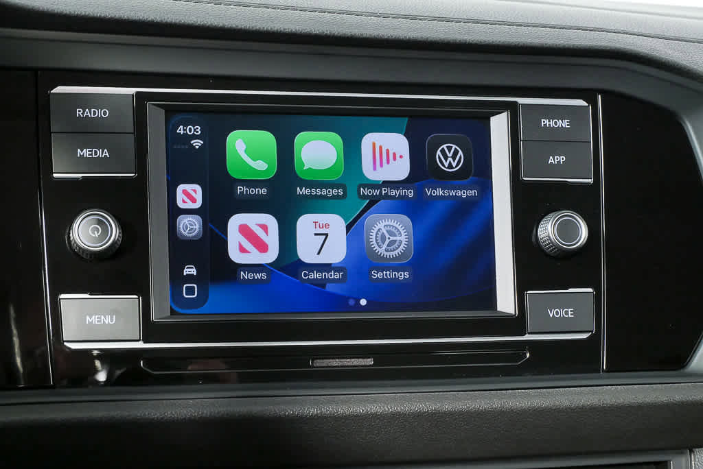 Used 2023 Volkswagen Jetta SE image 17