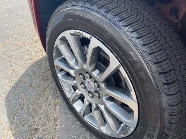 Used 2023 GMC Acadia Denali w/ Denali Ultimate Package FWD image 46