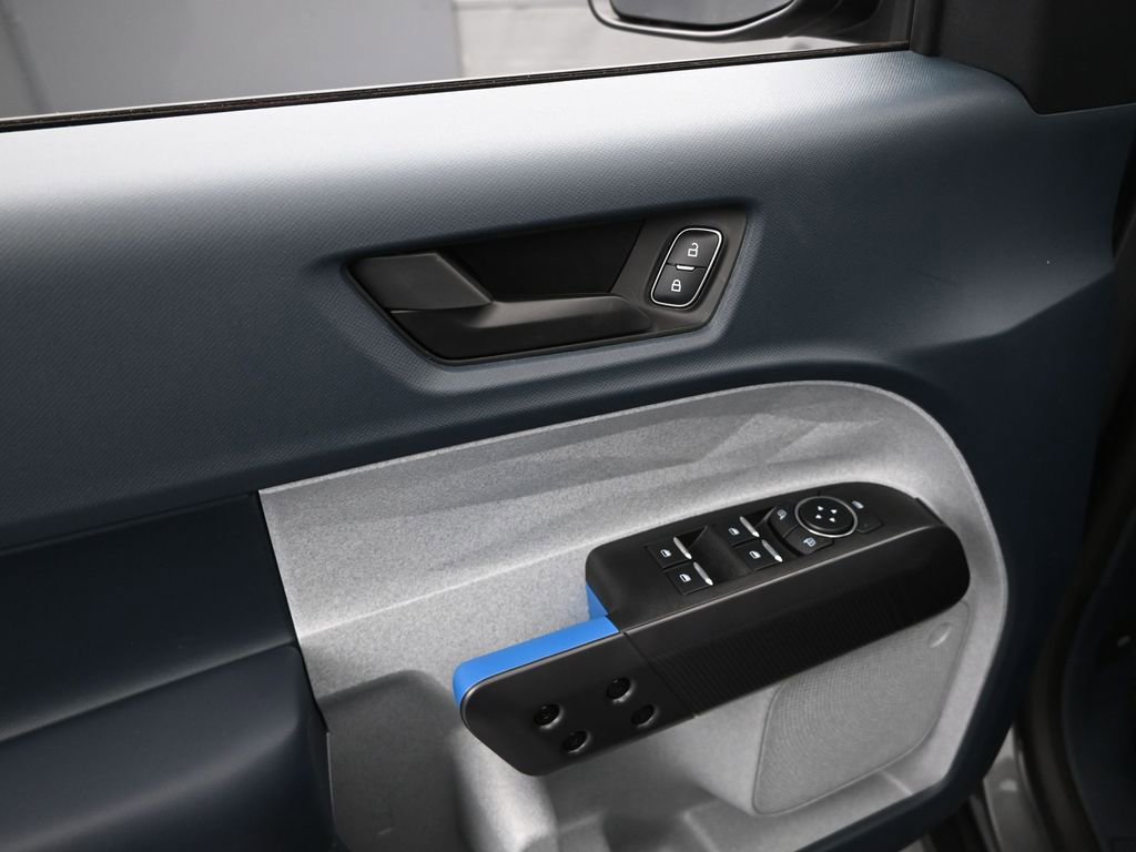 New 2026 Ford Maverick XLT AWD/4WD image 9