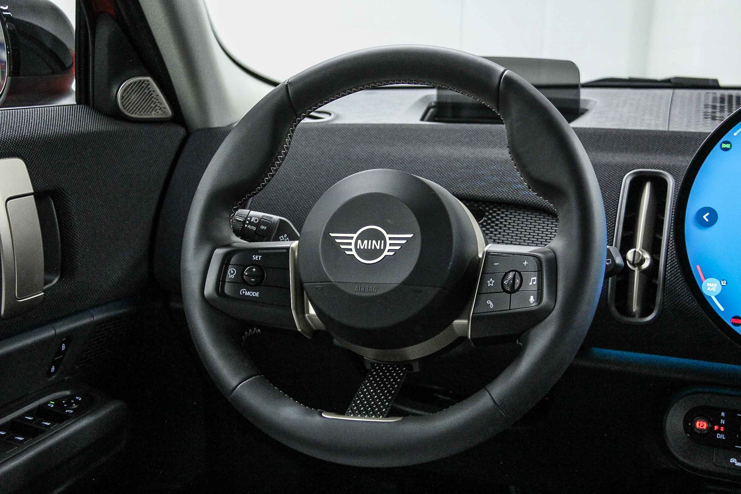 Used 2025 MINI Cooper Countryman S w/ Comfort Package Max image 16