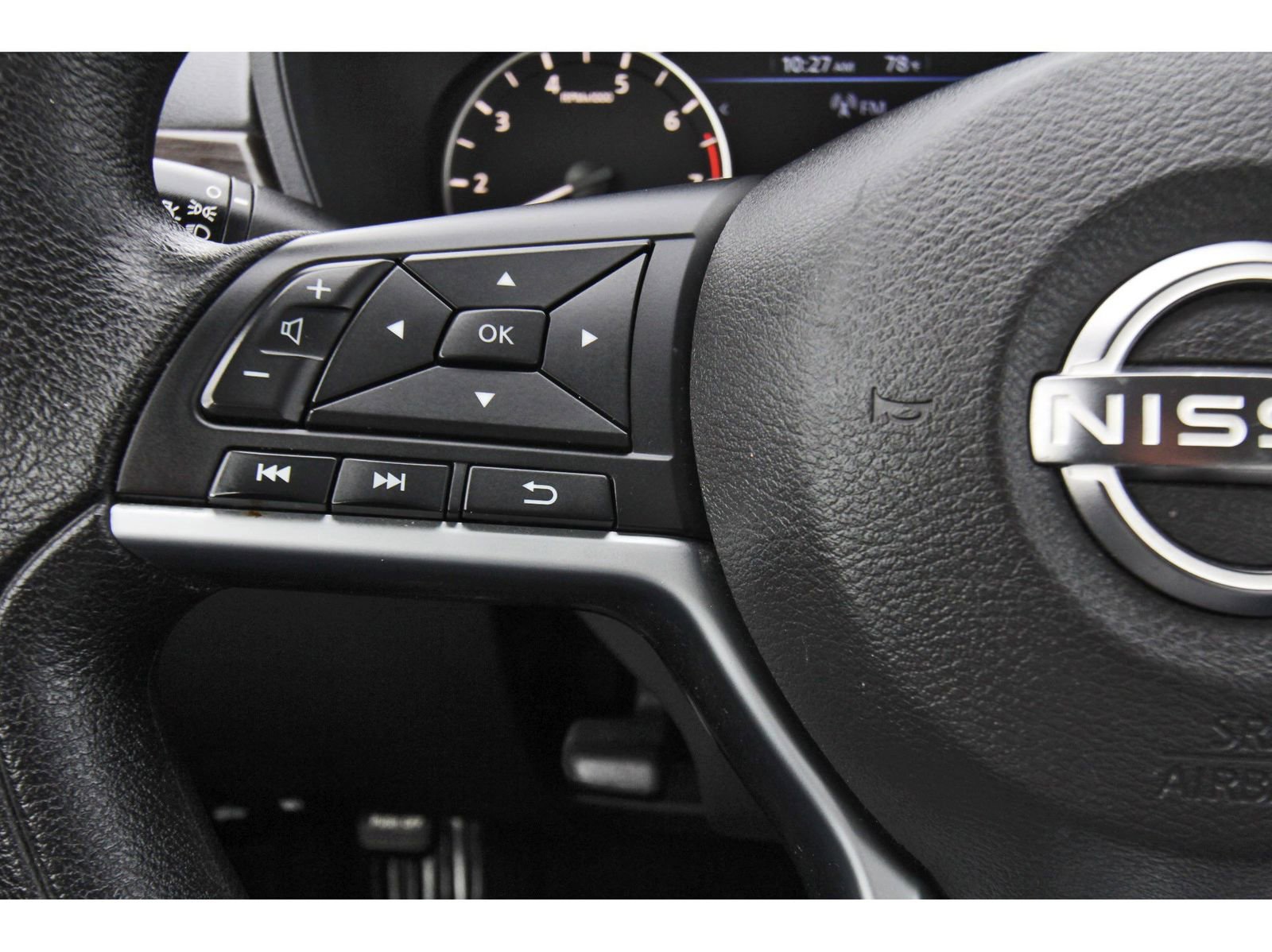 Used 2024 Nissan Altima 2.5 SV image 18