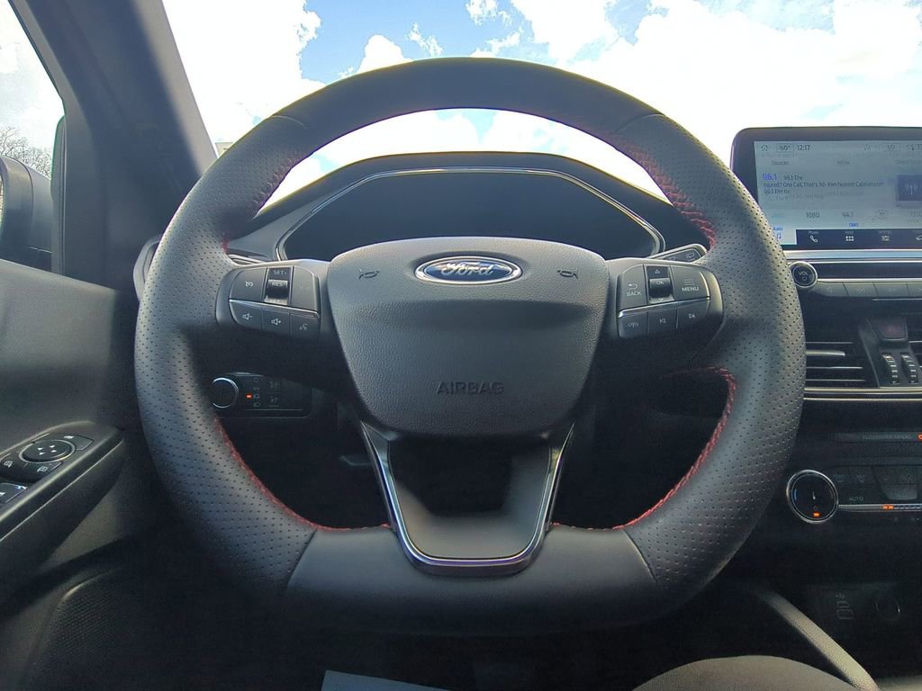 Used 2025 Ford Escape ST-Line image 22