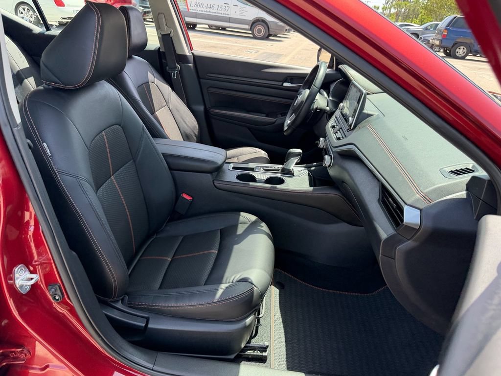 Certified 2019 Nissan Altima 2.5 SR FWD image 19