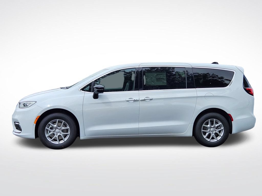 New 2026 Chrysler Pacifica Select FWD image 2