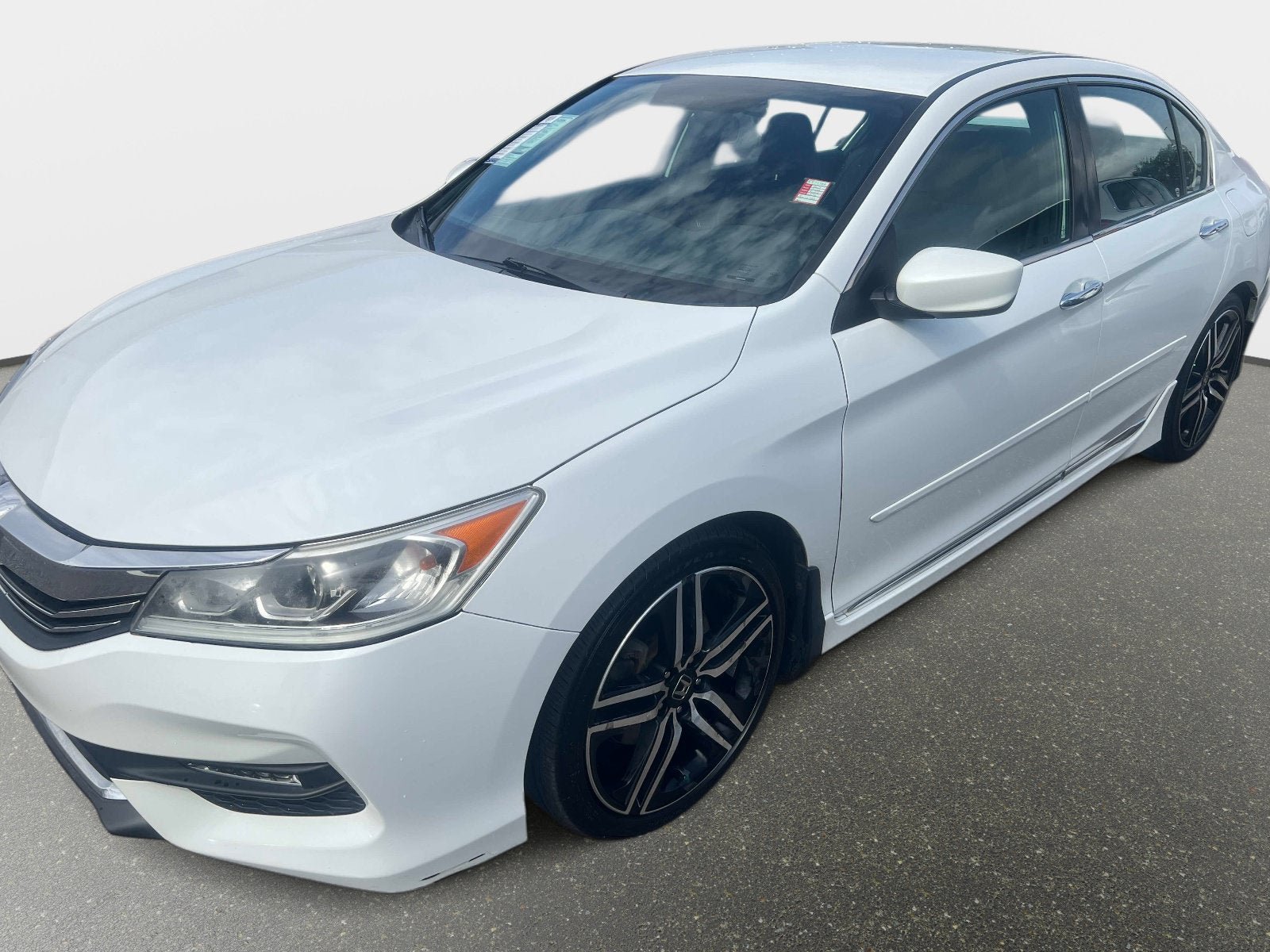 Used 2017 Honda Accord Sport image 30