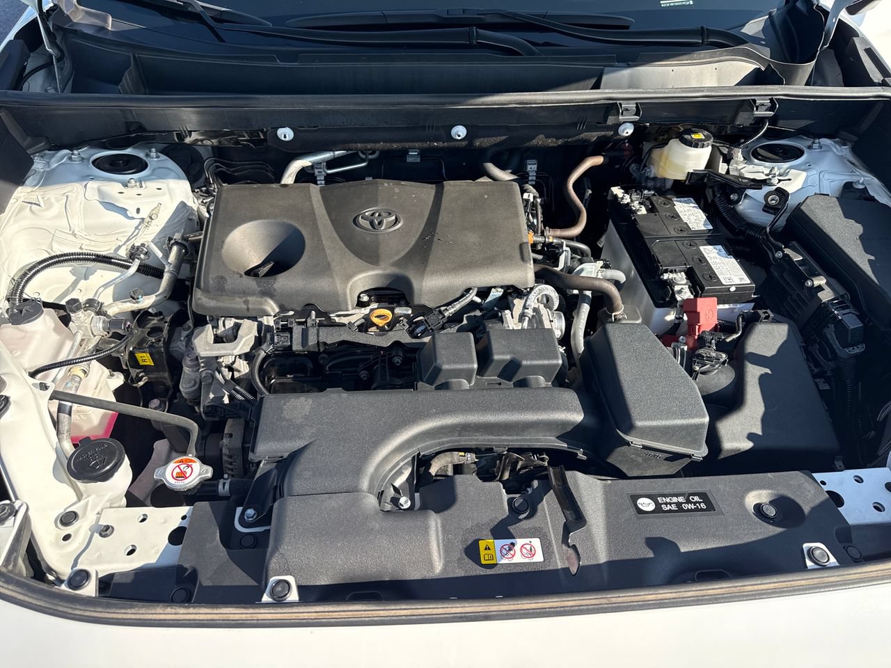 Used 2025 Toyota RAV4 LE AWD/4WD image 10