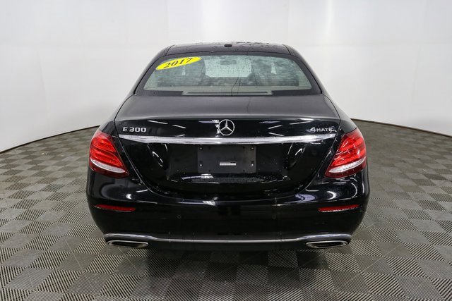 Used 2017 Mercedes-Benz E 300 4MATIC image 8