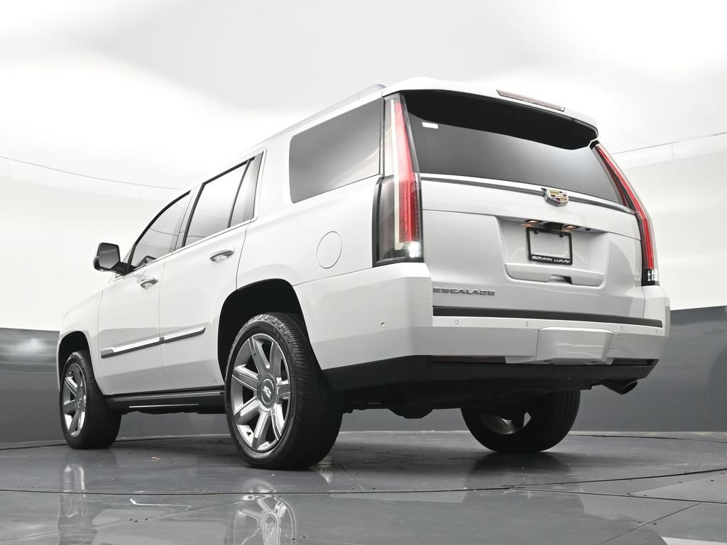 Used 2019 Cadillac Escalade Premium Luxury RWD image 26