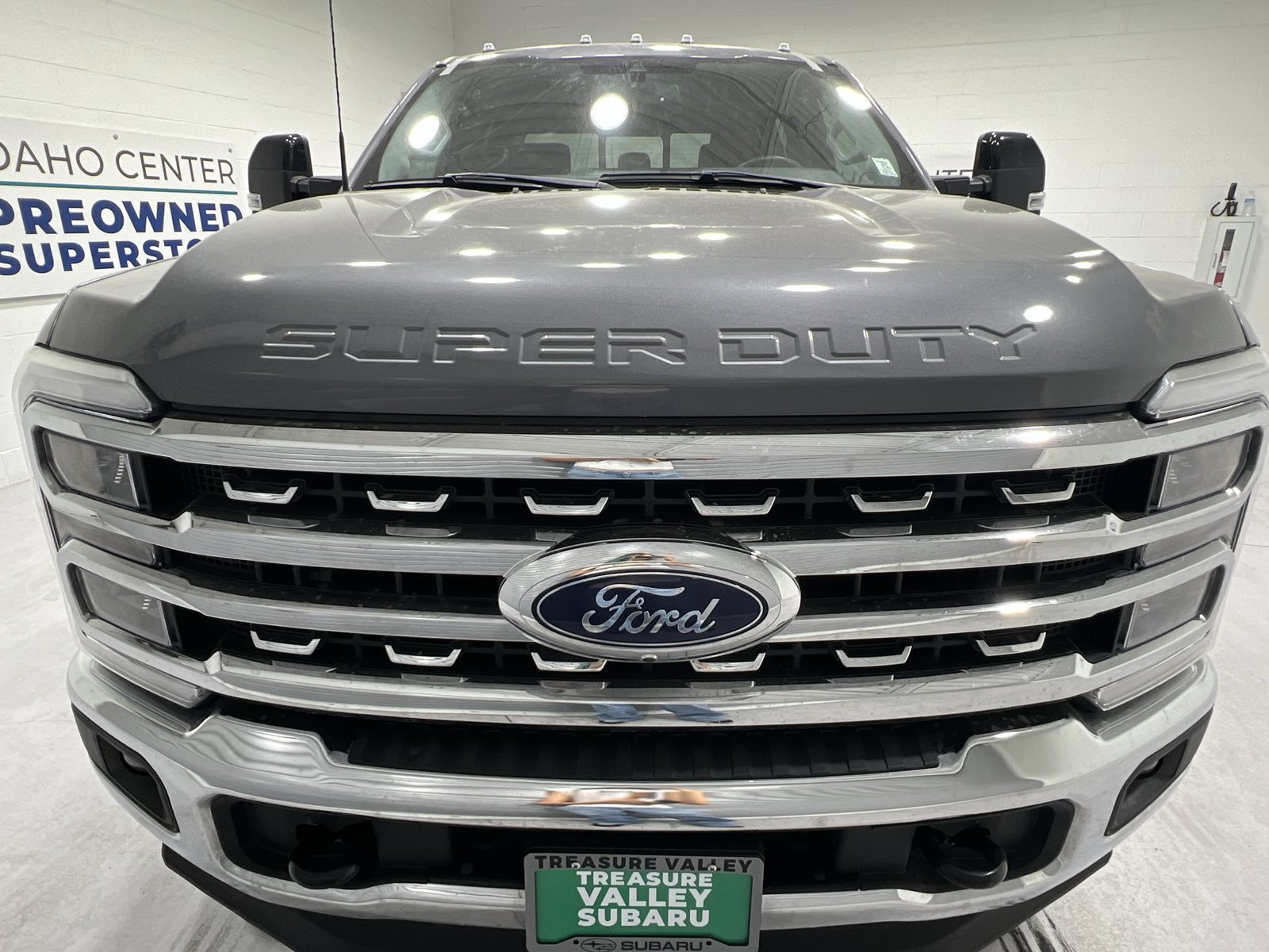 Used 2024 Ford F350 Lariat AWD/4WD image 3
