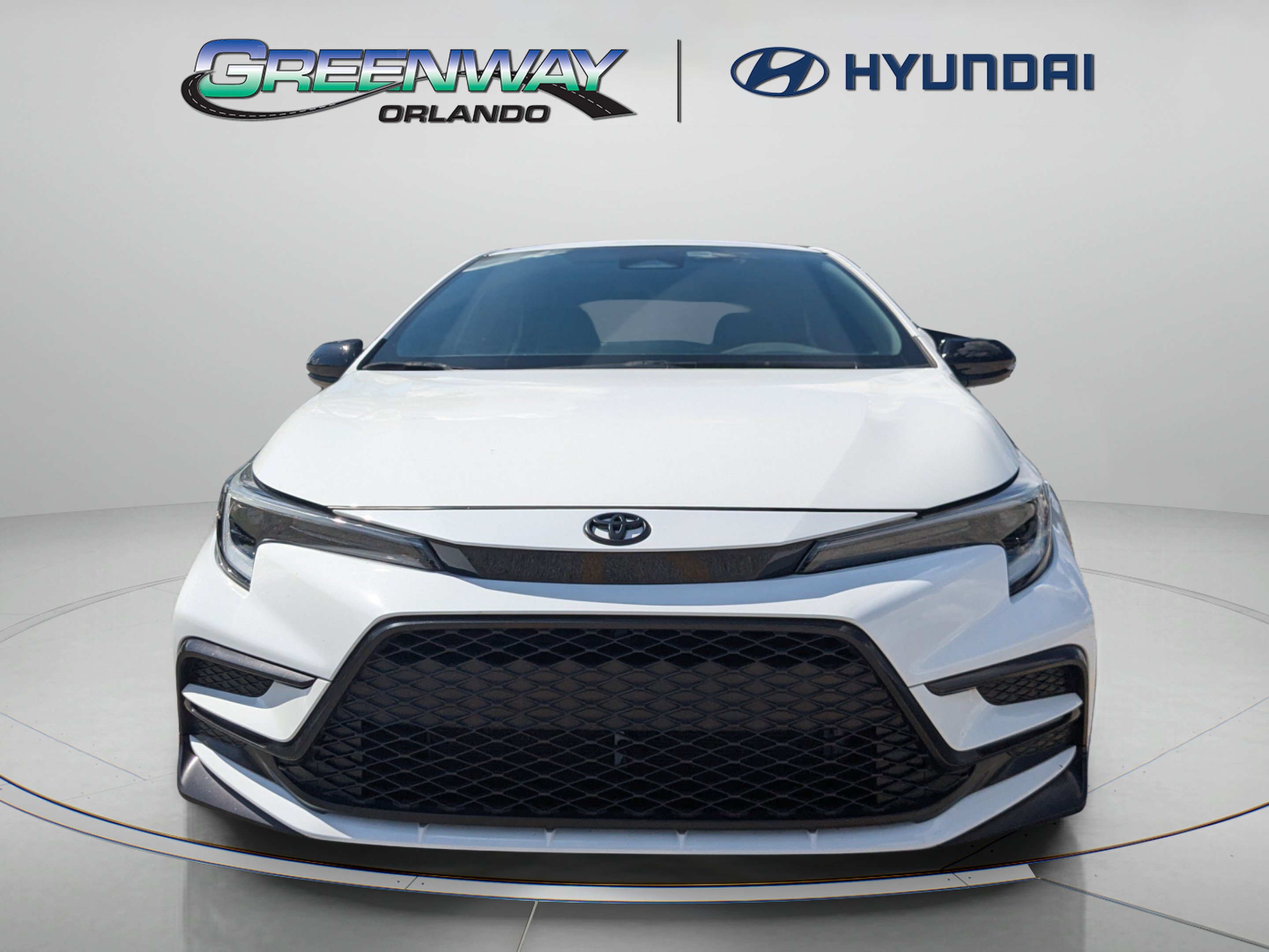 Used 2024 Toyota Corolla SE FWD image 3