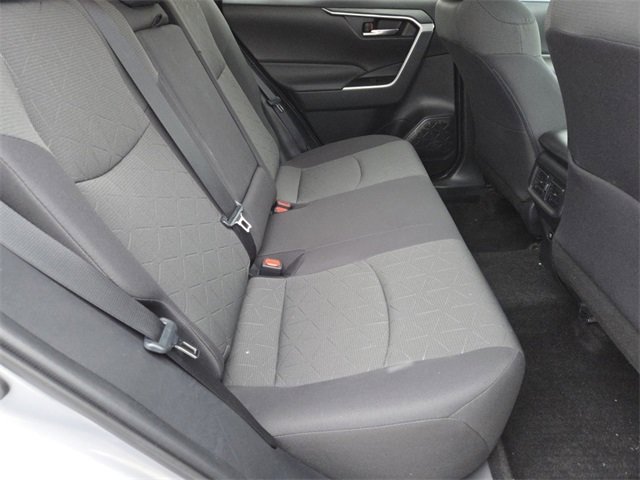 Used 2021 Toyota RAV4 XLE image 17