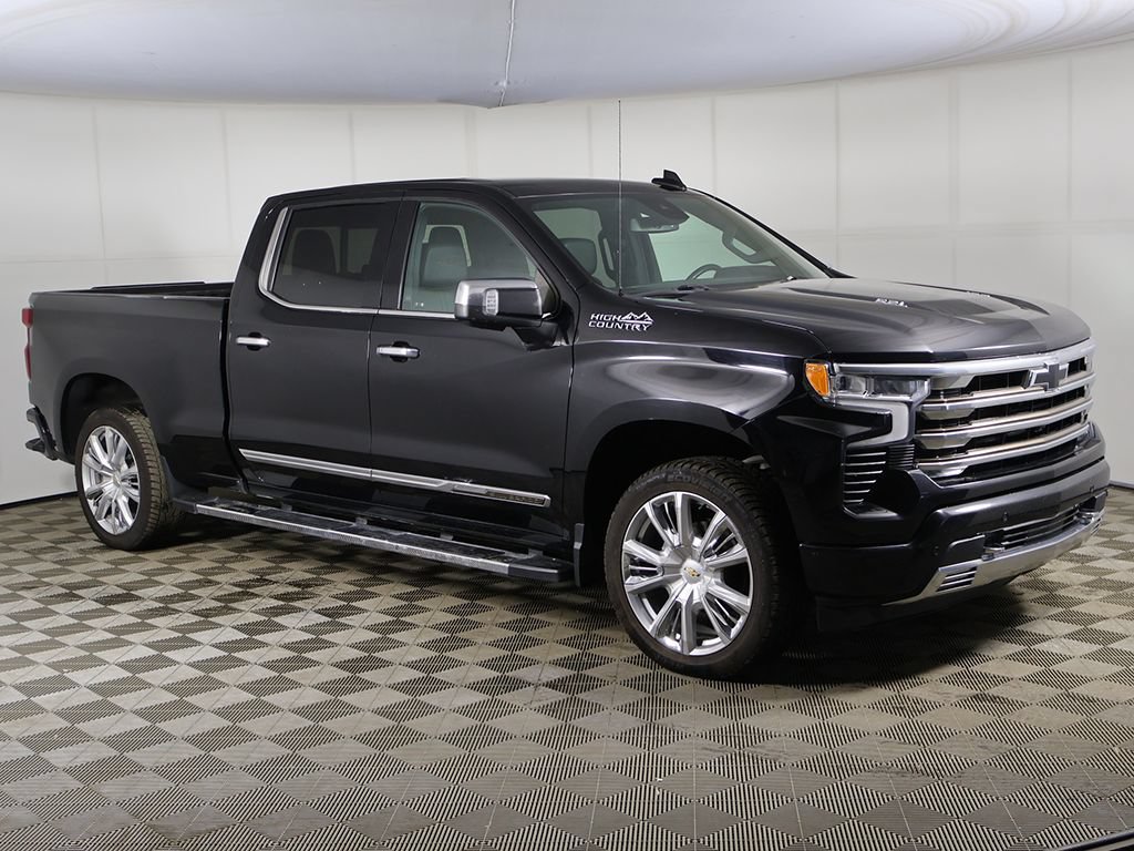 Used 2022 Chevrolet Silverado 1500 High Country w/ High Country Premium Package AWD/4WD image 47