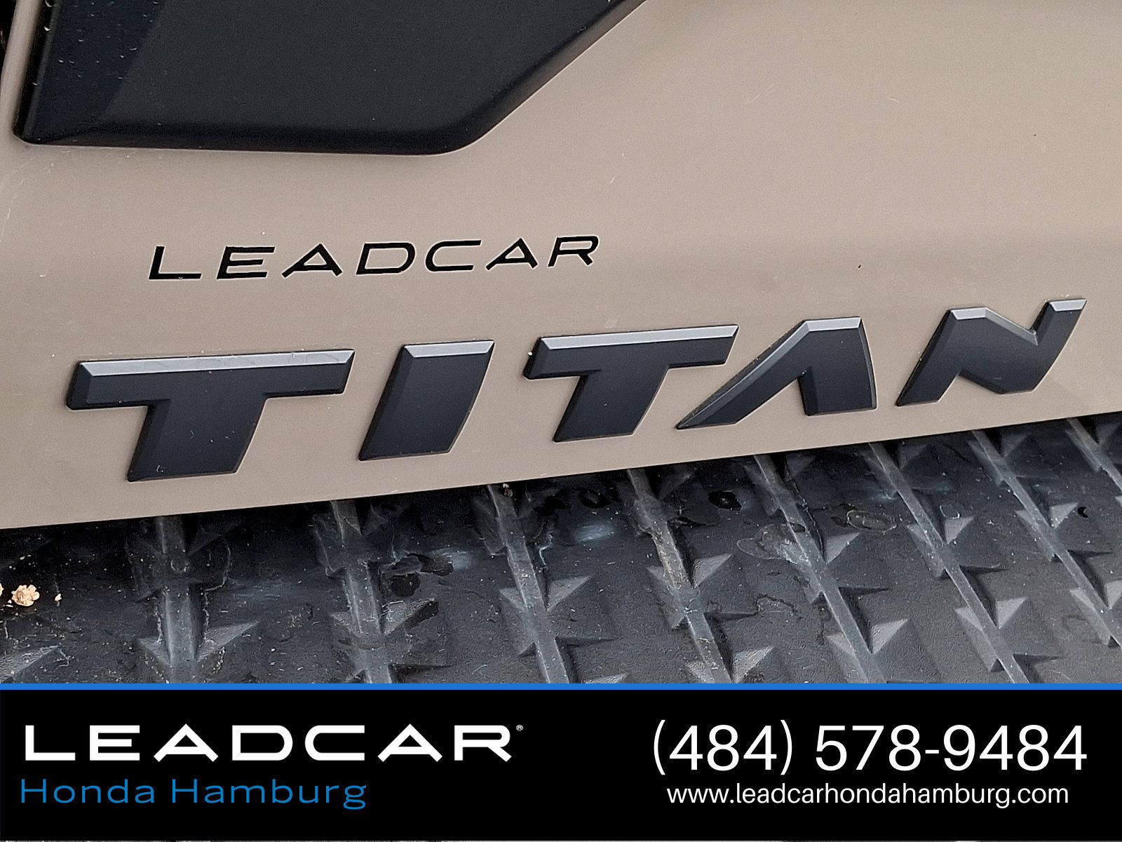 Used 2023 Nissan Titan PRO-4X w/ Pro-4x Convenience Package AWD/4WD image 32
