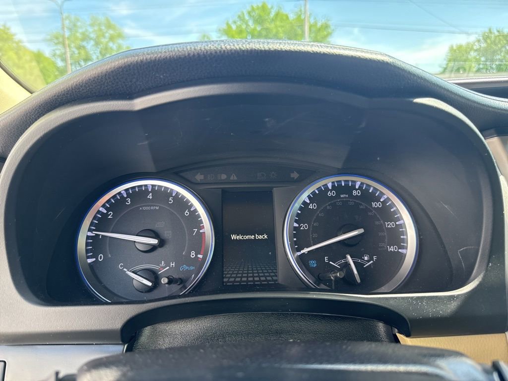 Used 2019 Toyota Highlander XLE AWD/4WD image 21