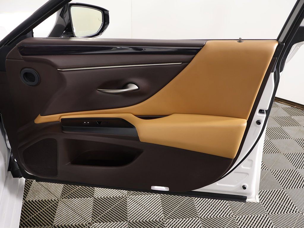 Used 2020 Lexus ES 350 w/ Premium Package image 24