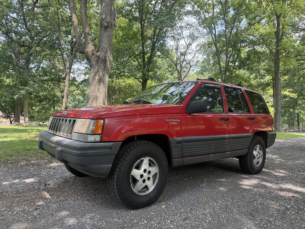 Used 1995 Jeep Grand Cherokee Laredo AWD/4WD image 1