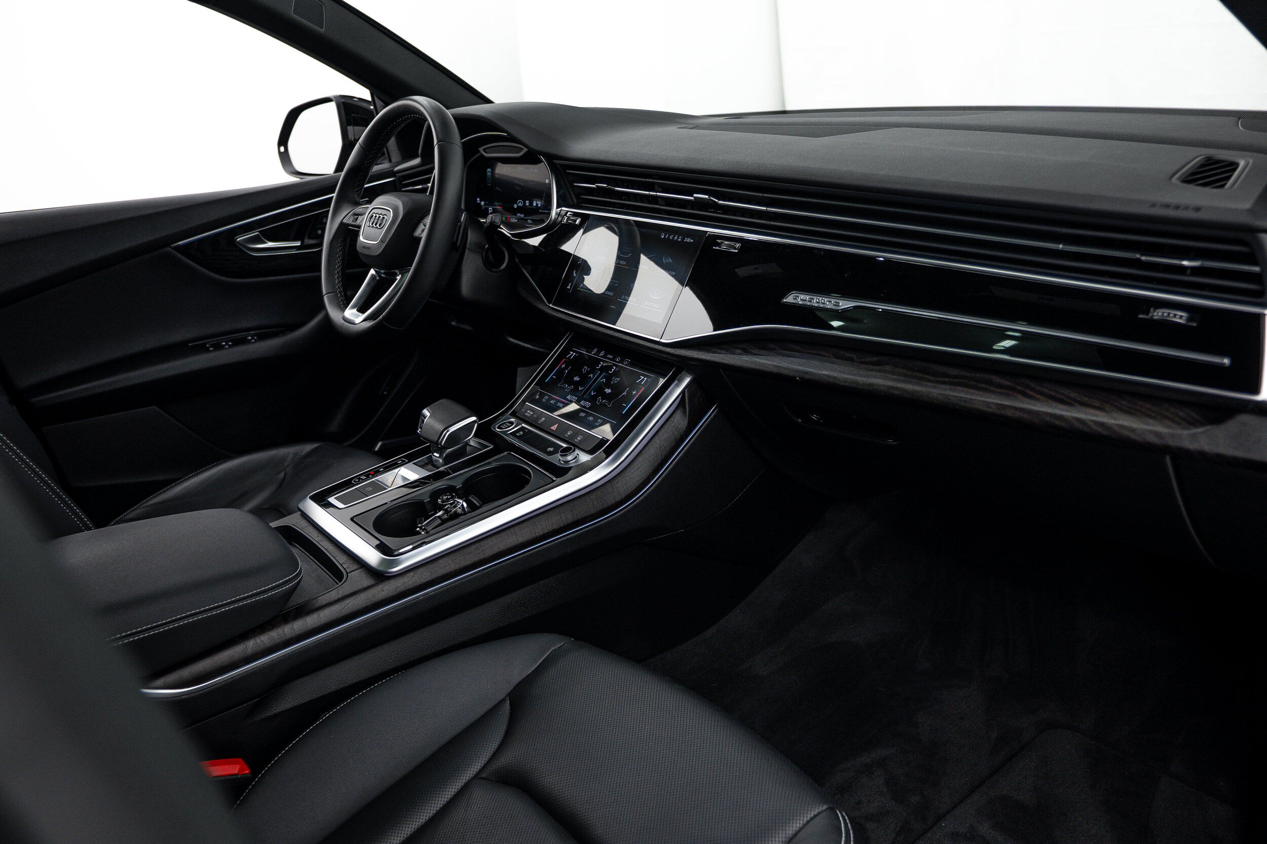 Certified 2022 Audi Q8 Premium Plus AWD/4WD image 8