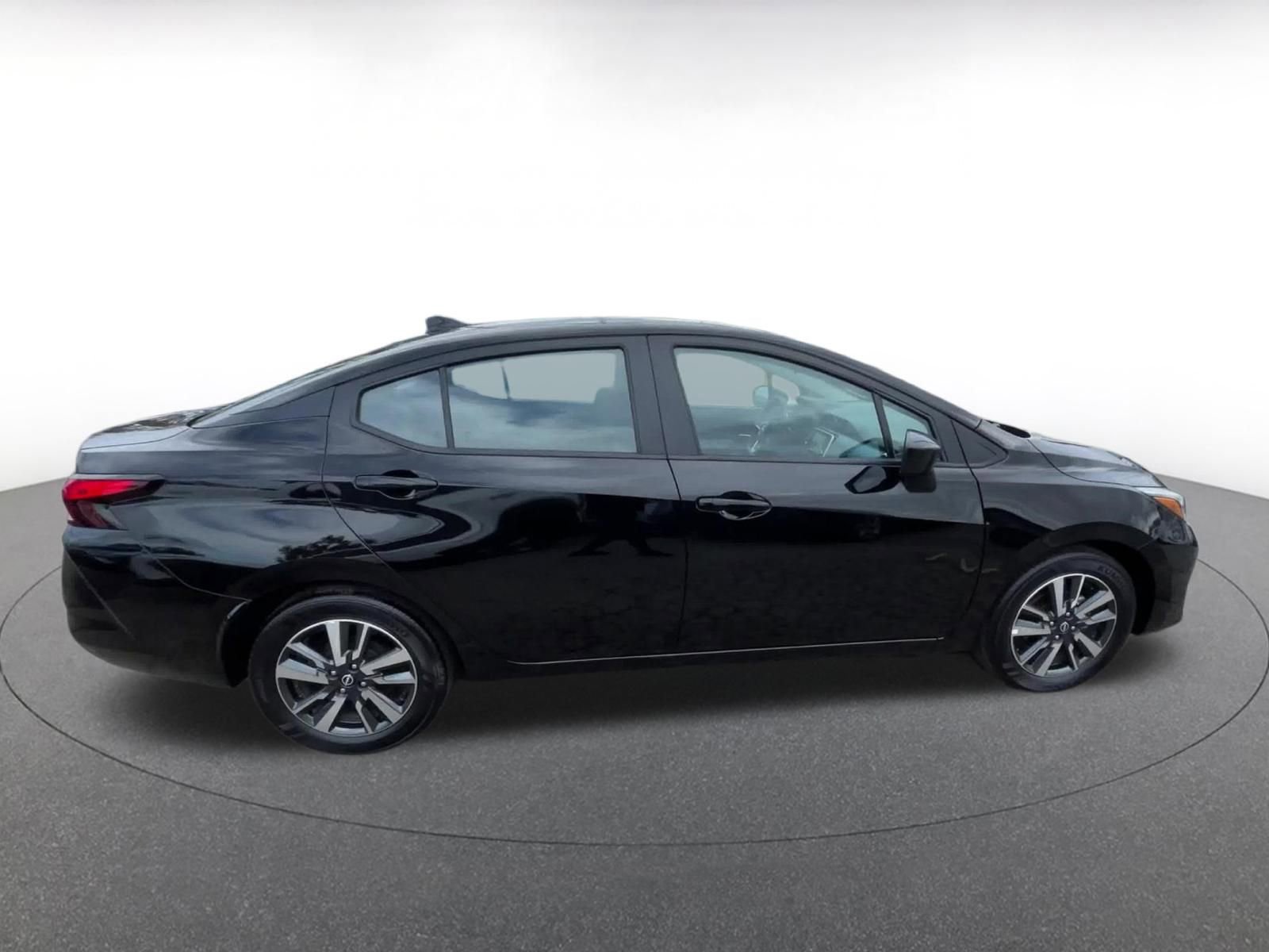 Used 2025 Nissan Versa SV image 16