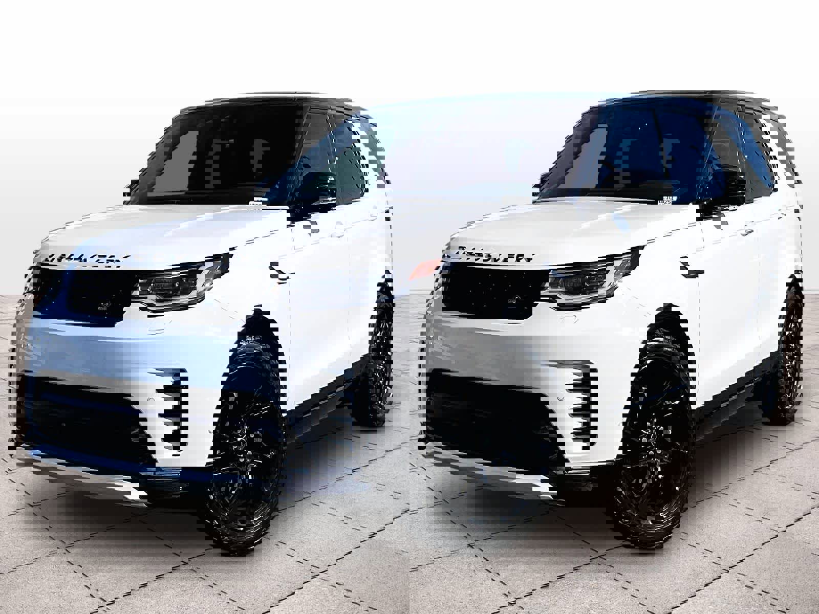 Used 2025 Land Rover Discovery Dynamic SE image 1