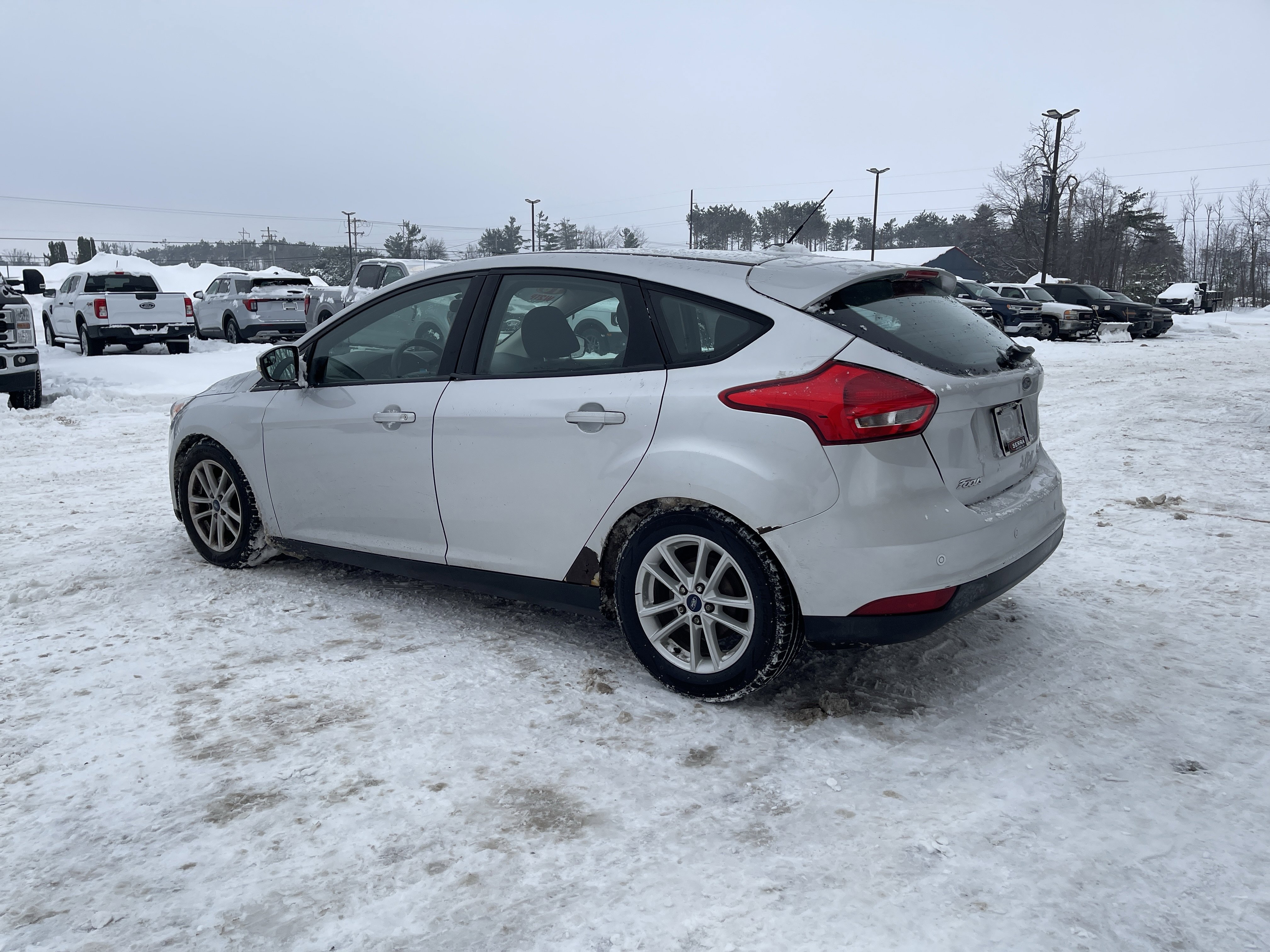 Used 2016 Ford Focus SE w/ Reverse Sensing Package image 6
