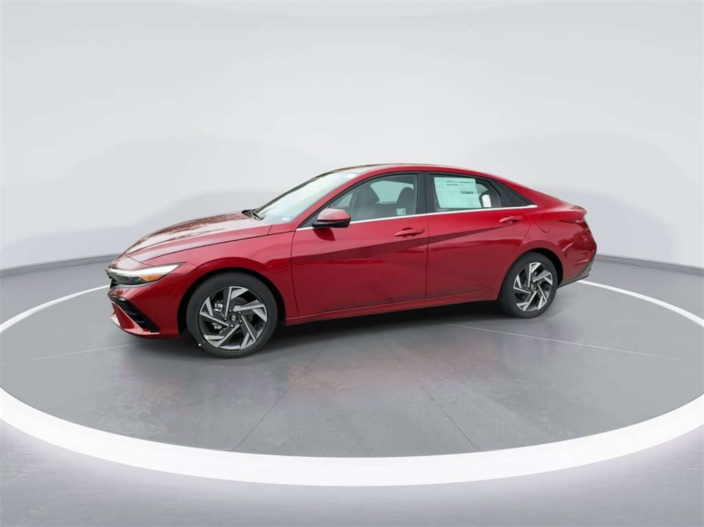 New 2025 Hyundai Elantra SEL image 5