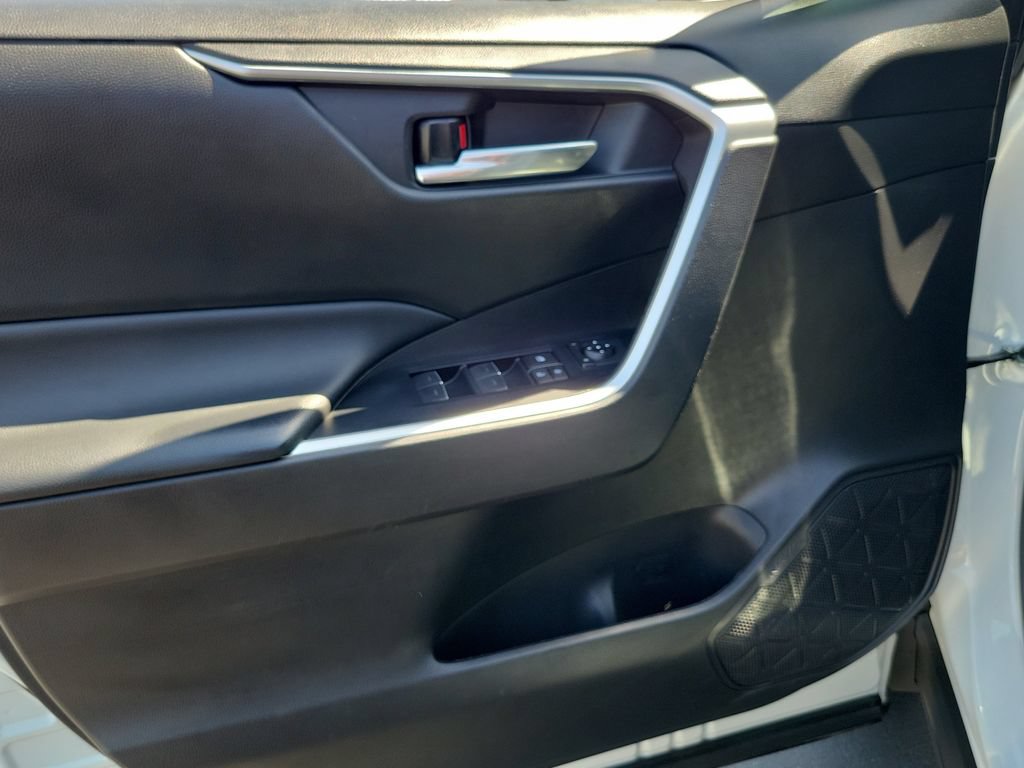 Used 2022 Toyota RAV4 XLE Premium FWD image 22