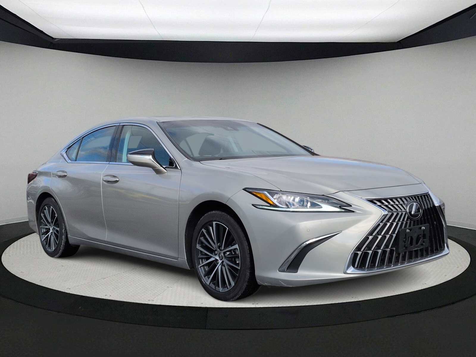 Used 2022 Lexus ES 350 w/ Premium Package image 2