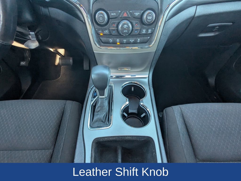 Used 2020 Jeep Grand Cherokee Laredo w/ 18" Wheel & 8.4" Radio Group image 18