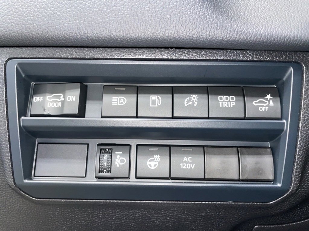 Used 2025 Toyota Sequoia SR5 image 28