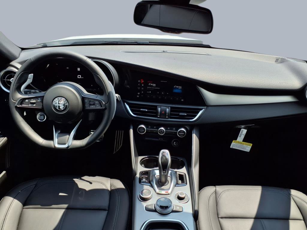 New 2025 Alfa Romeo Giulia image 8