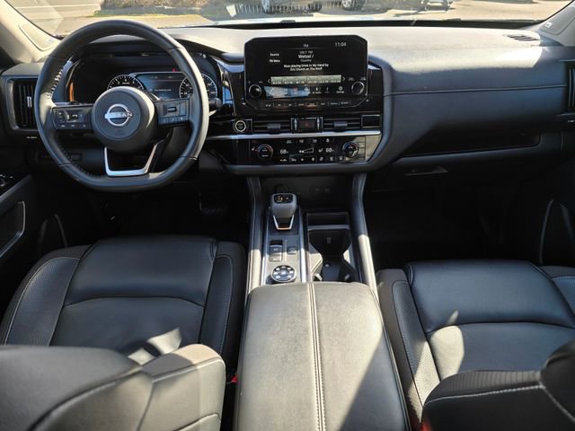 Used 2023 Nissan Pathfinder SL w/ SL Premium Package image 16