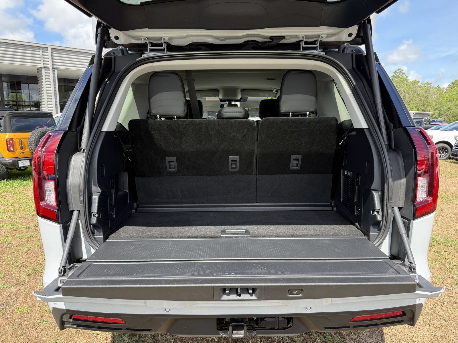 Certified 2025 Ford Expedition Active RWD image 17