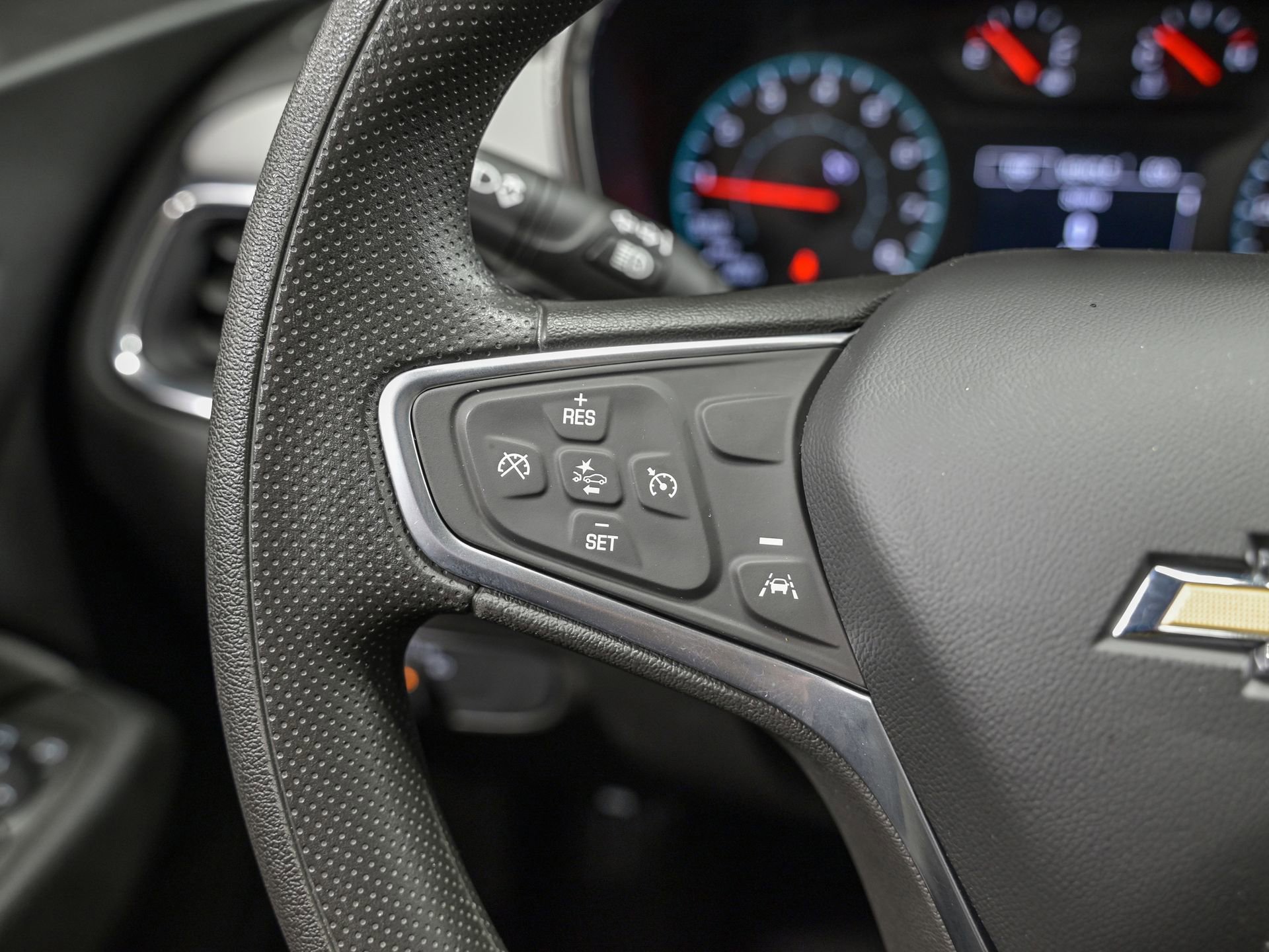 Used 2023 Chevrolet Equinox LS w/ Midnight Edition image 20